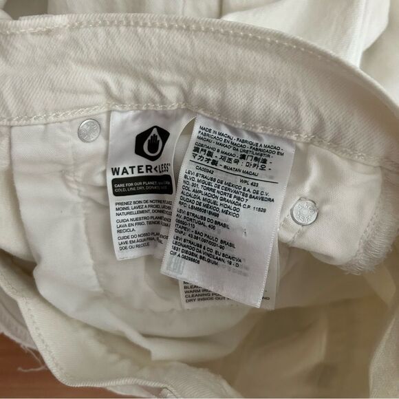 Levi's Premium White 501 Button Fly Skinny Jeans - Picture 8 of 9